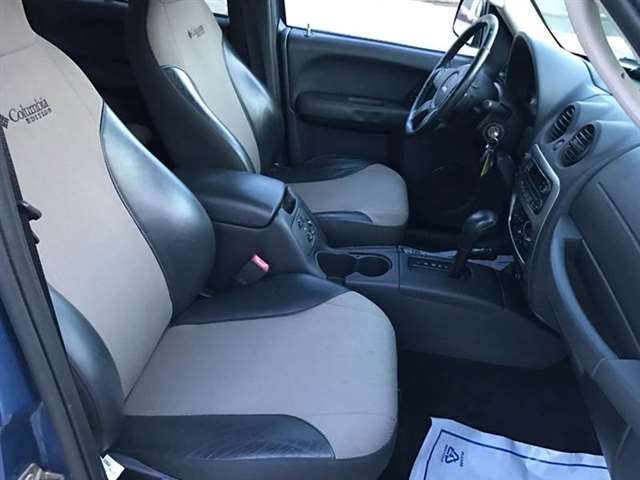 2004 Jeep Liberty 4dr Sport 4WD SUV